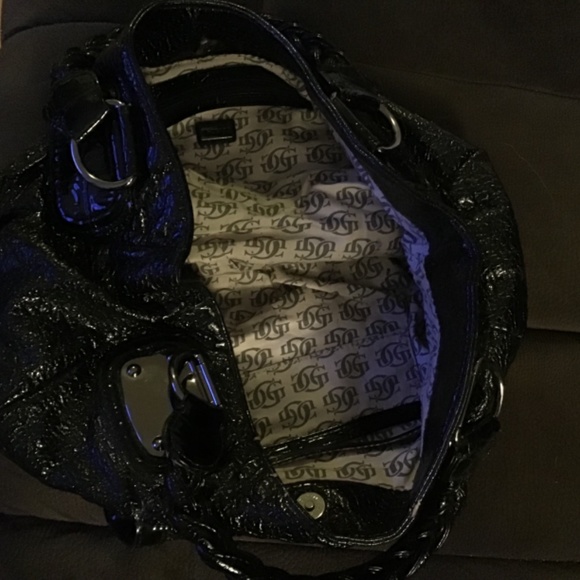 Guess Purse - Picture 5 of 5